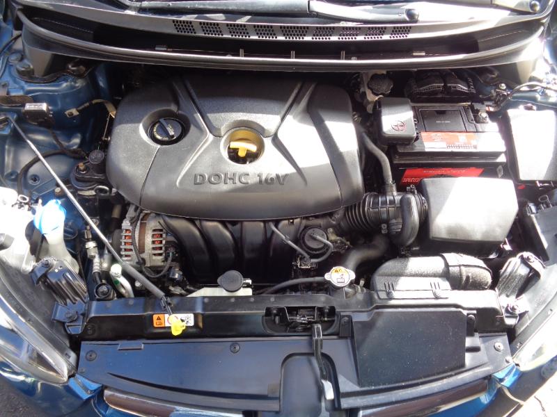 Hyundai Elantra SE 6AT 2016