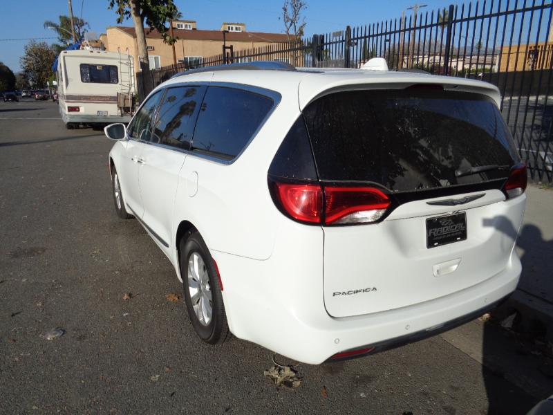 Chrysler Pacifica Touring-L 2018