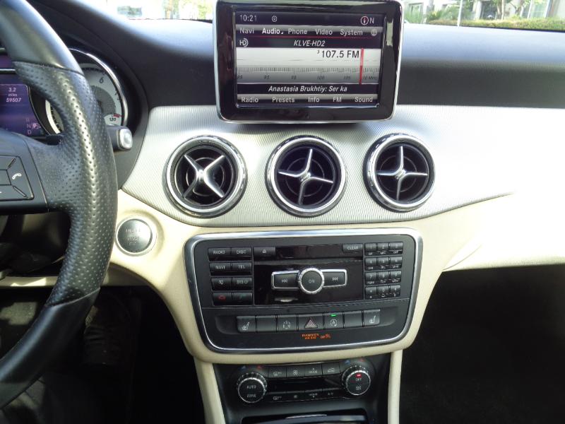 Mercedes-Benz GLA-Class GLA250 2015