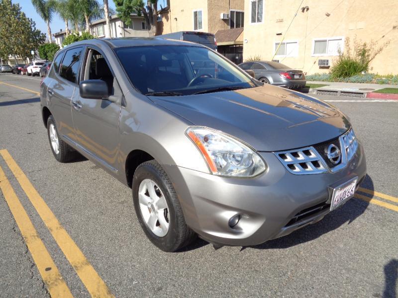 Nissan Rogue S FWD Krom Edition 2012