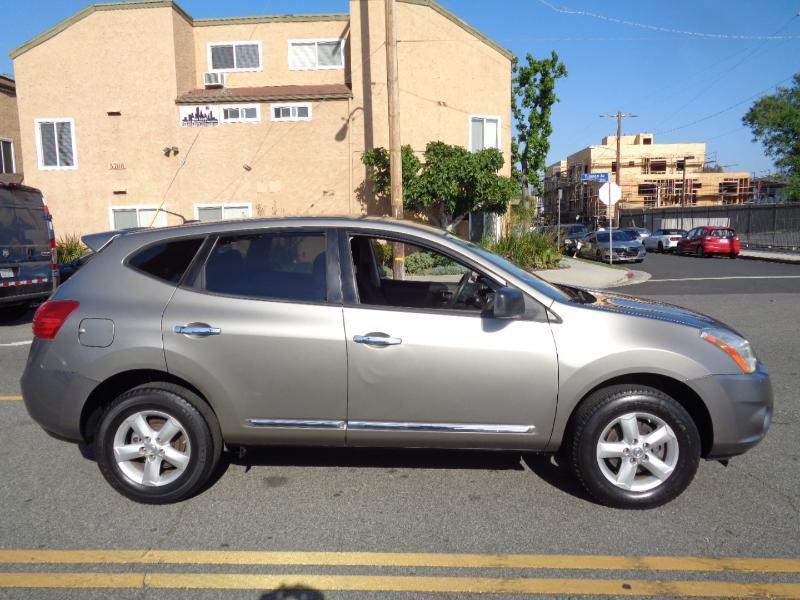 Nissan Rogue S FWD Krom Edition 2012