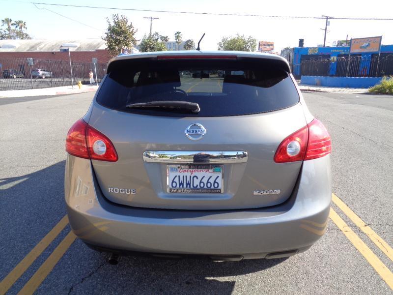 Nissan Rogue S FWD Krom Edition 2012