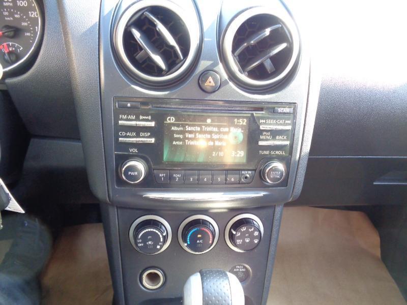 Nissan Rogue S FWD Krom Edition 2012