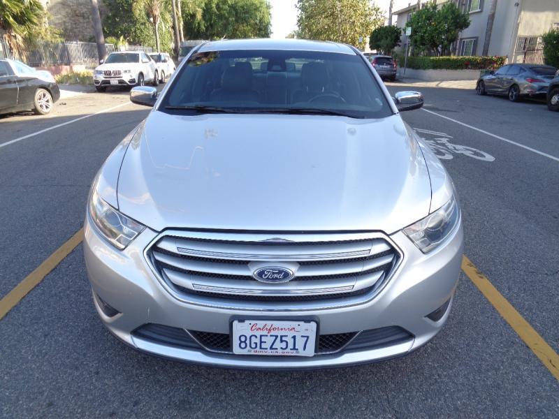 Ford Taurus Limited FWD 2017