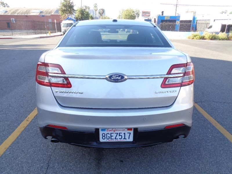 Ford Taurus Limited FWD 2017