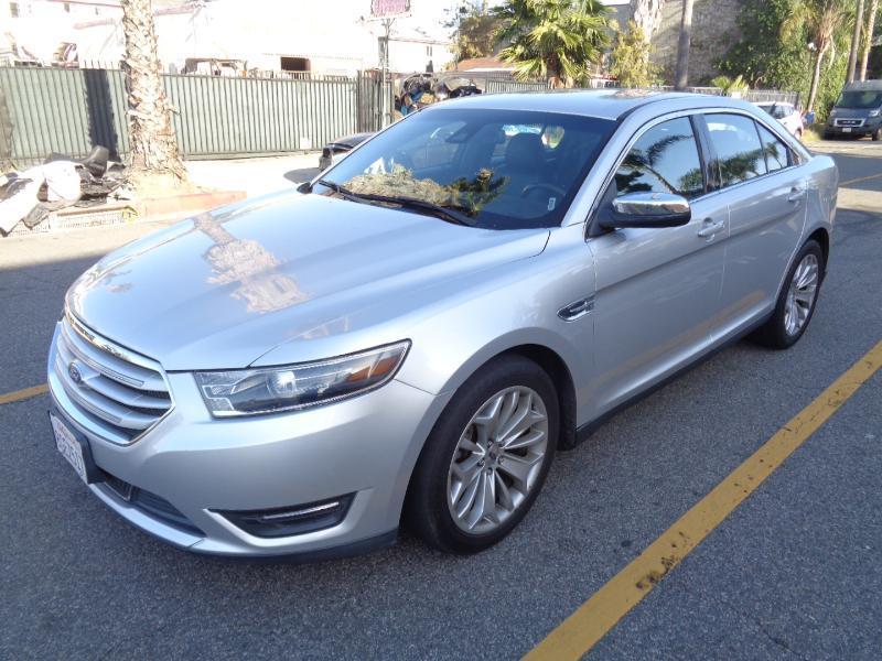 Ford Taurus Limited FWD 2017