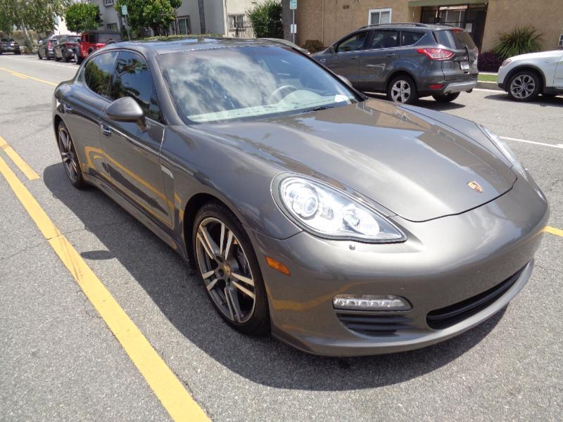 Porsche Panamera 4 2013