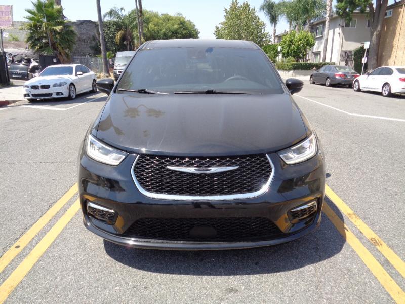 Chrysler Pacifica Touring FWD 2025