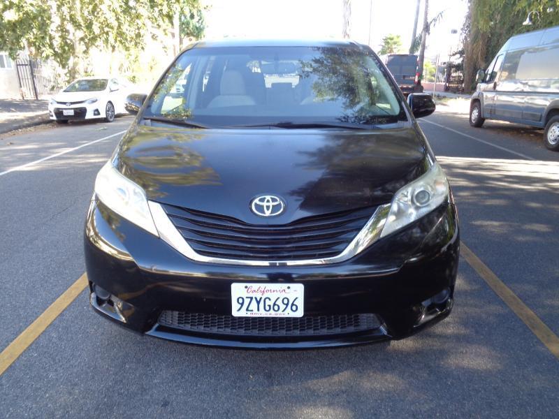 Toyota Sienna LE FWD 8-Passenger V6 2014