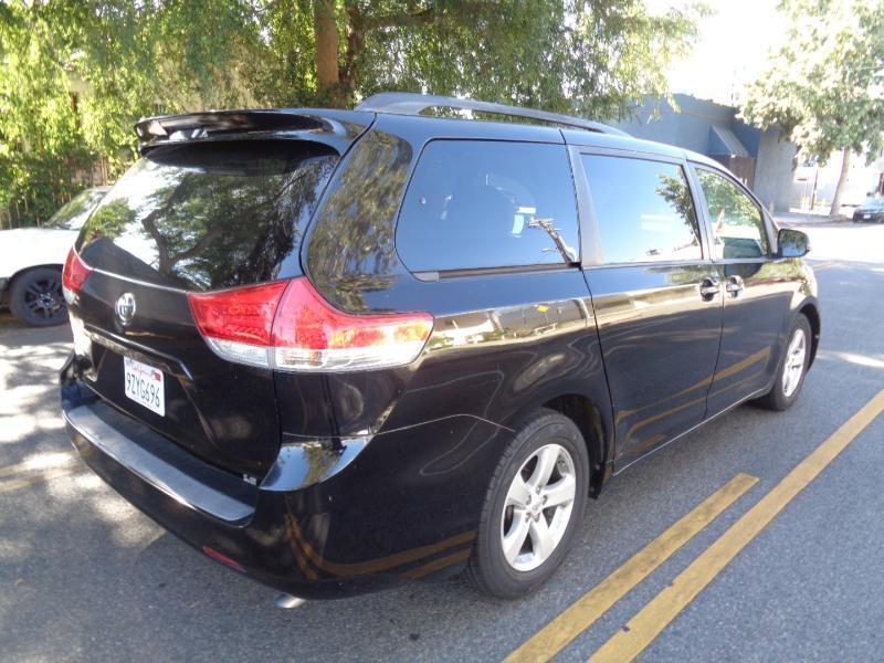 Toyota Sienna LE FWD 8-Passenger V6 2014