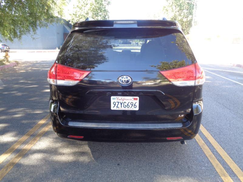 Toyota Sienna LE FWD 8-Passenger V6 2014