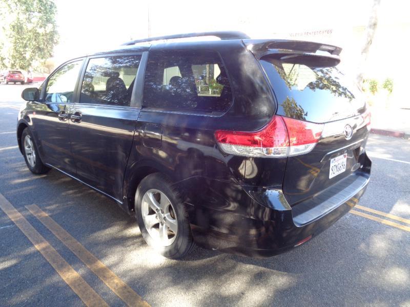 Toyota Sienna LE FWD 8-Passenger V6 2014