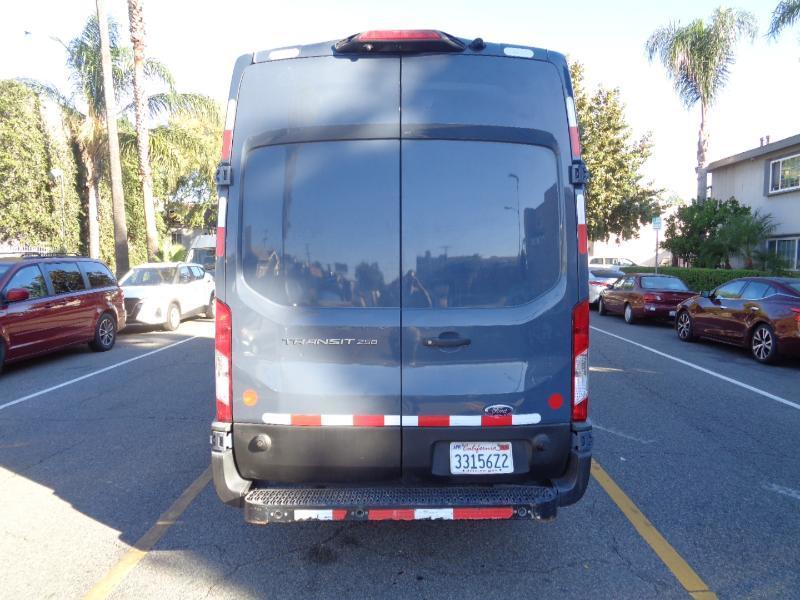Ford Transit 250 Van High Roof w/Sliding Pass. 148-in. WB EL 2020