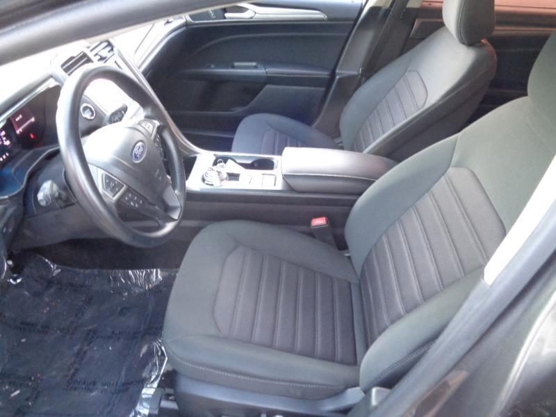 Ford Fusion SE 2020