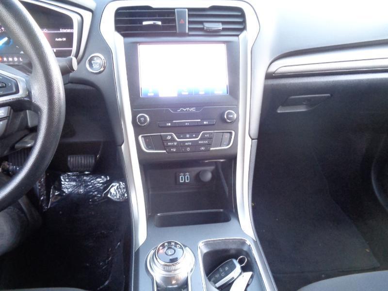 Ford Fusion SE 2020