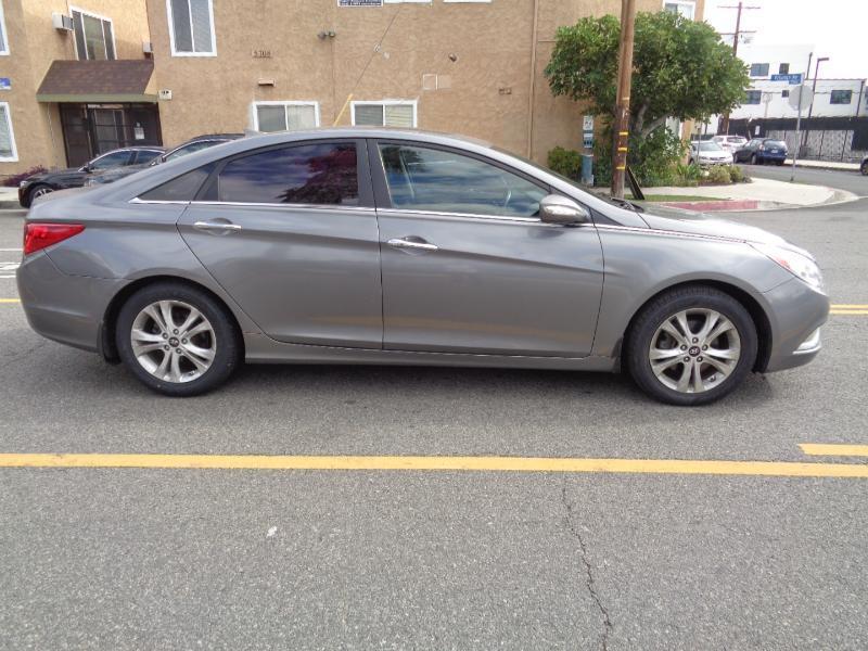 Hyundai Sonata Limited Auto 2011