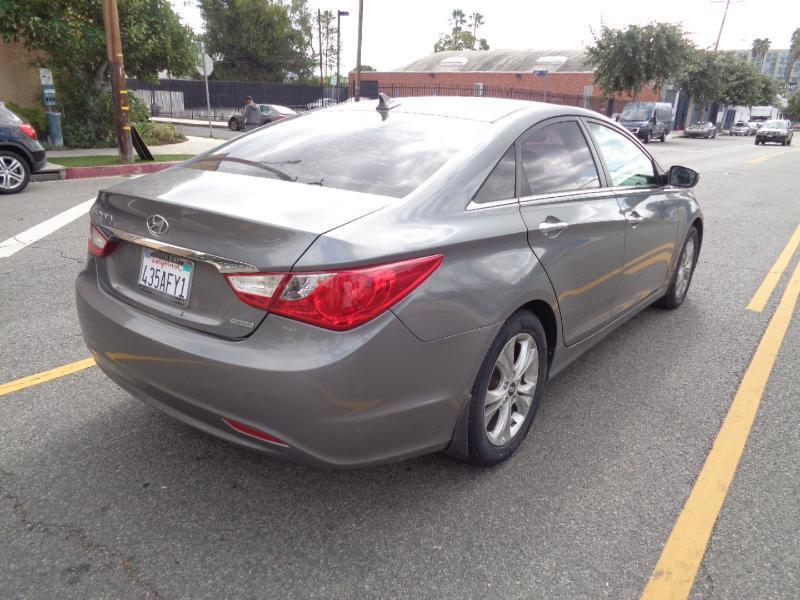 Hyundai Sonata Limited Auto 2011