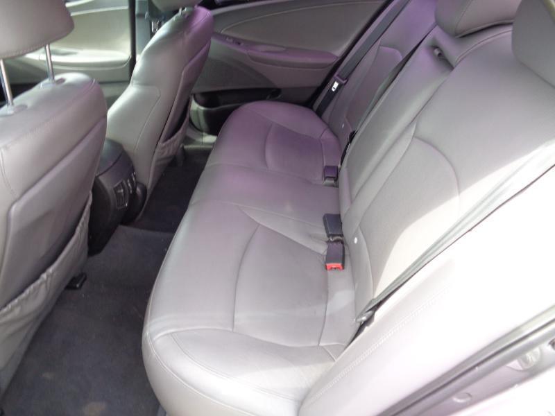 Hyundai Sonata Limited Auto 2011