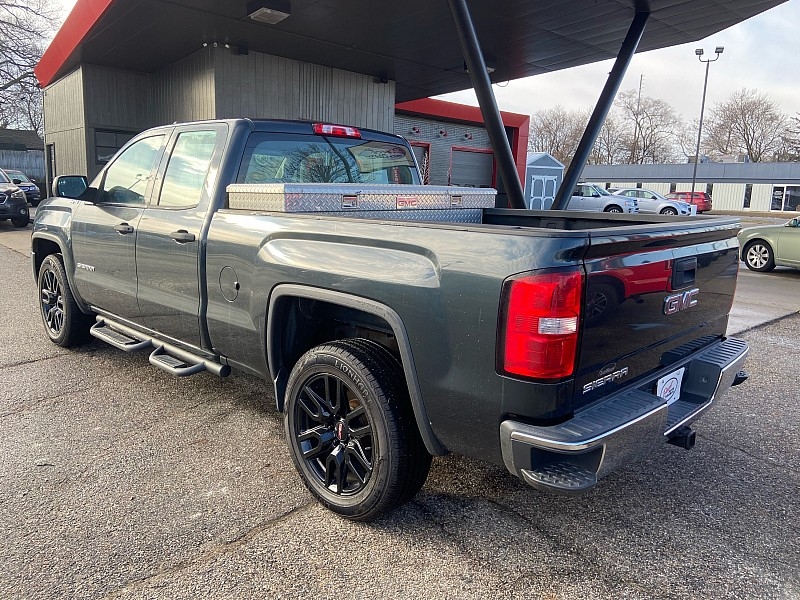 GMC Sierra 1500 Base Double Cab 4WD 2017