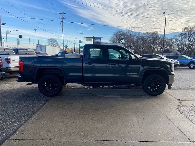 GMC Sierra 1500 Base Double Cab 4WD 2017