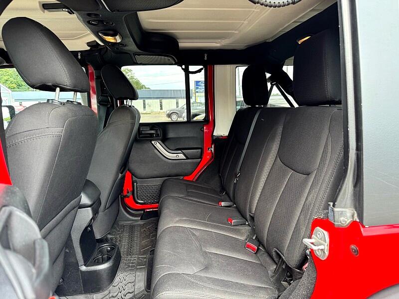2015 Jeep Wrangler Unlimited Sport photo 9