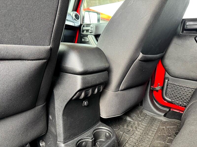 2015 Jeep Wrangler Unlimited Sport photo 10