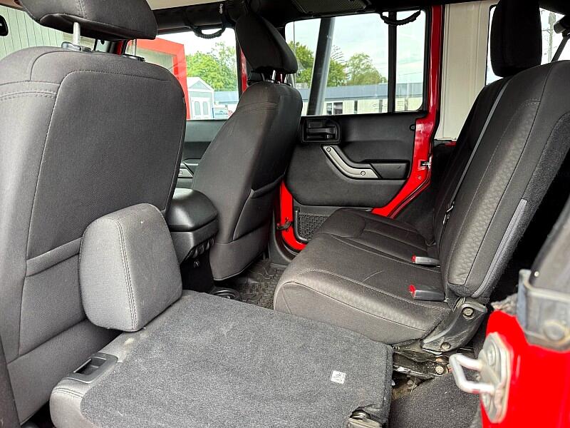 2015 Jeep Wrangler Unlimited Sport photo 11