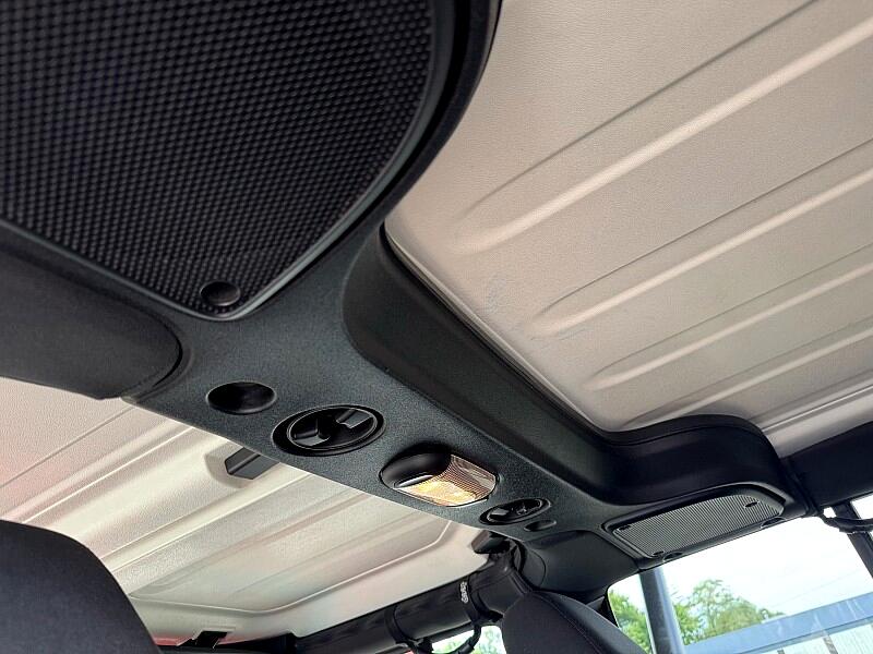 2015 Jeep Wrangler Unlimited Sport photo 12