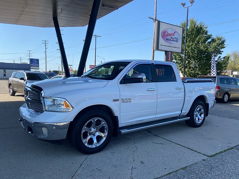2017 Ram 1500 Laramie photo 2