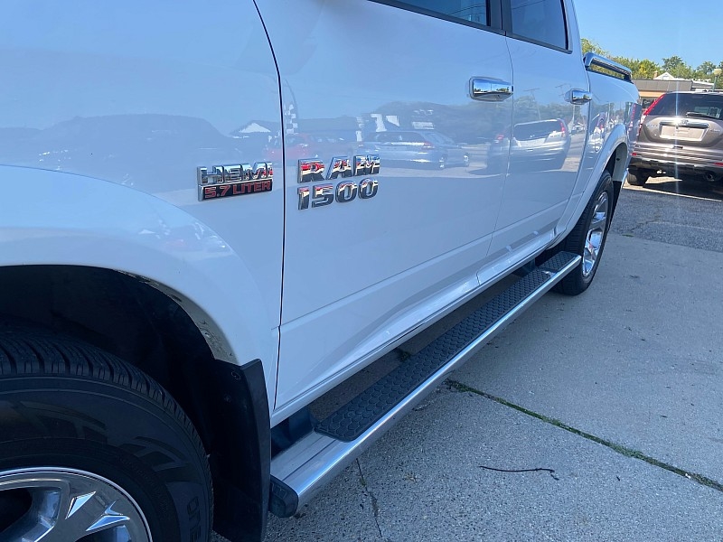 RAM 1500 Laramie Crew Cab SWB 4WD 2017