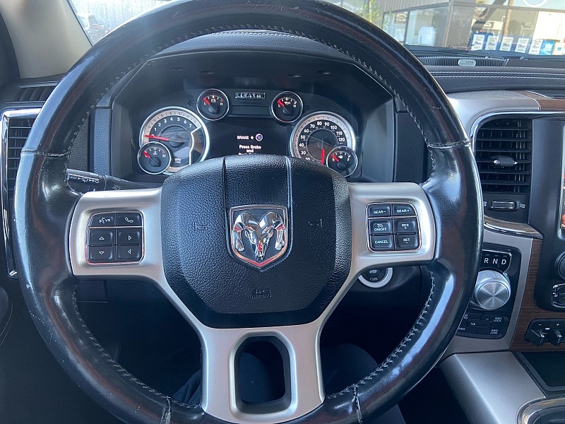 RAM 1500 Laramie Crew Cab SWB 4WD 2017