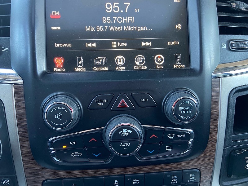 RAM 1500 Laramie Crew Cab SWB 4WD 2017