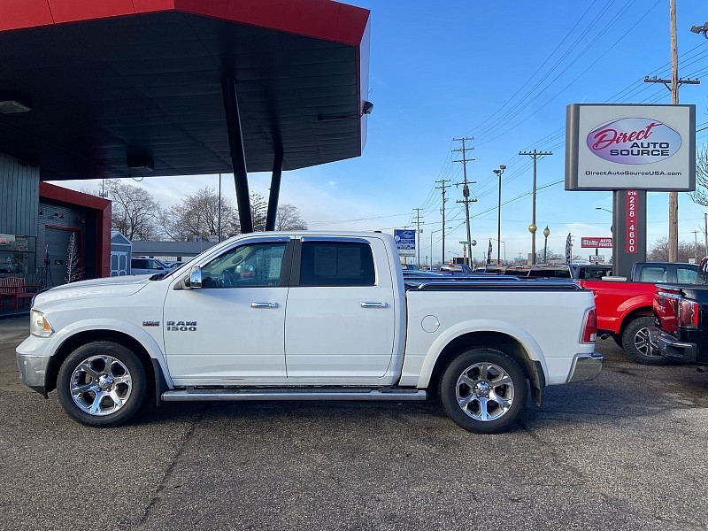 2017 RAM 1500 Laramie Crew Cab SWB 4WD