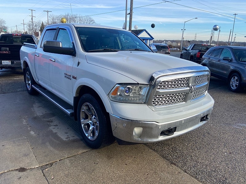 RAM 1500 Laramie Crew Cab SWB 4WD 2017