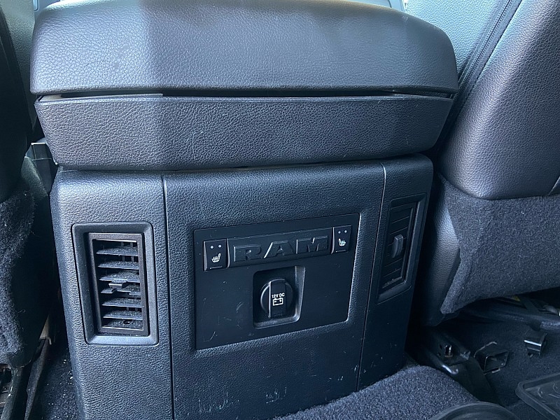 RAM 1500 Laramie Crew Cab SWB 4WD 2017