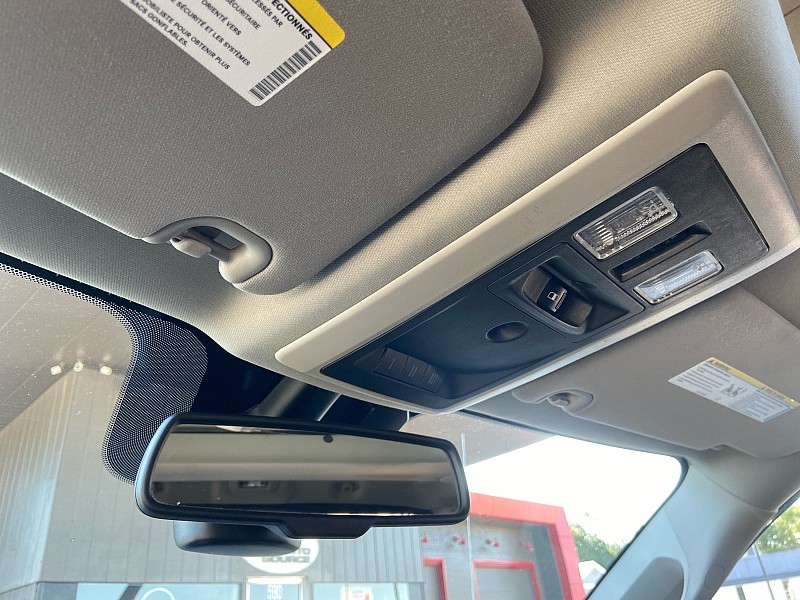 RAM 1500 Laramie Crew Cab SWB 4WD 2017