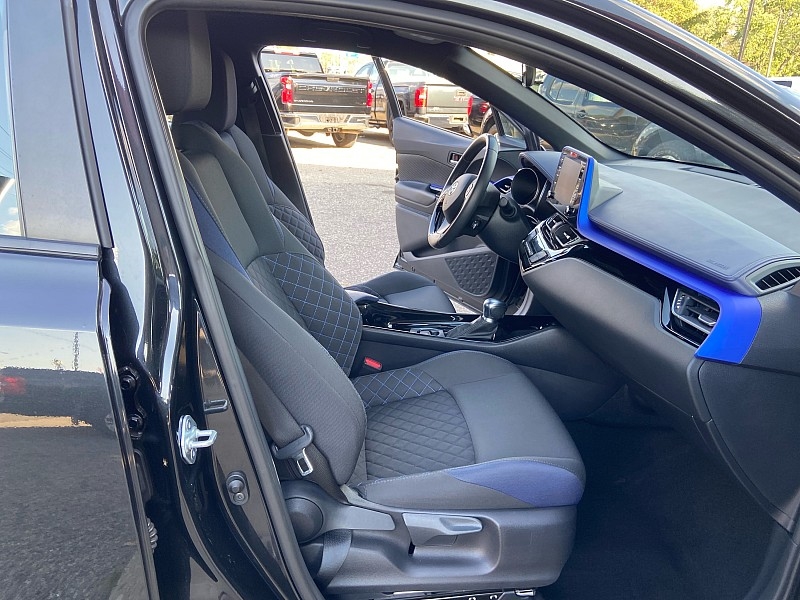 Toyota C-HR XLE 2022 Toyota C-HR XLE 2022