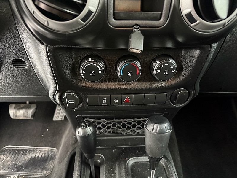 Jeep Wrangler Sport 4WD 2012