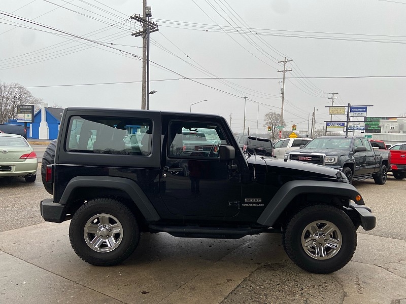 Jeep Wrangler Sport 4WD 2012