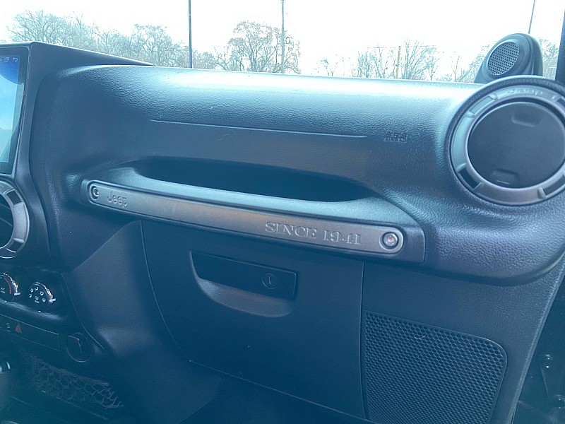 Jeep Wrangler Sport 4WD 2012