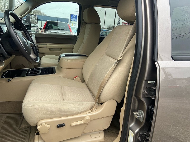 Chevrolet Silverado 1500 LT Crew Cab 4WD 2012