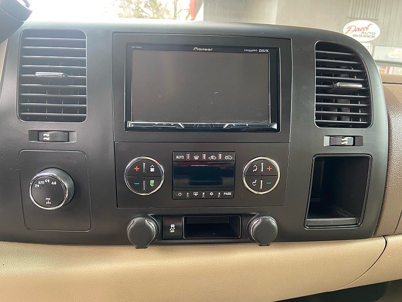 Chevrolet Silverado 1500 LT Crew Cab 4WD 2012