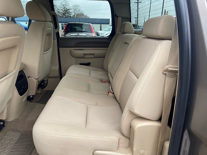 Chevrolet Silverado 1500 LT Crew Cab 4WD 2012