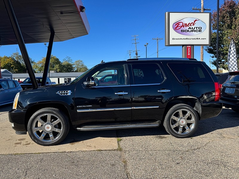 2010 Cadillac Escalade AWD Luxury
