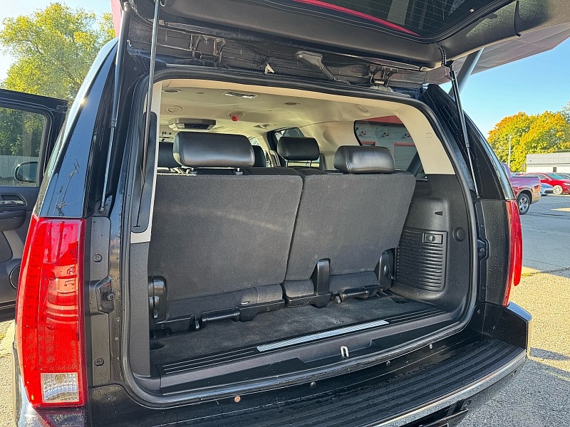 Cadillac Escalade AWD Luxury 2010 Cadillac Escalade AWD Luxury 2010