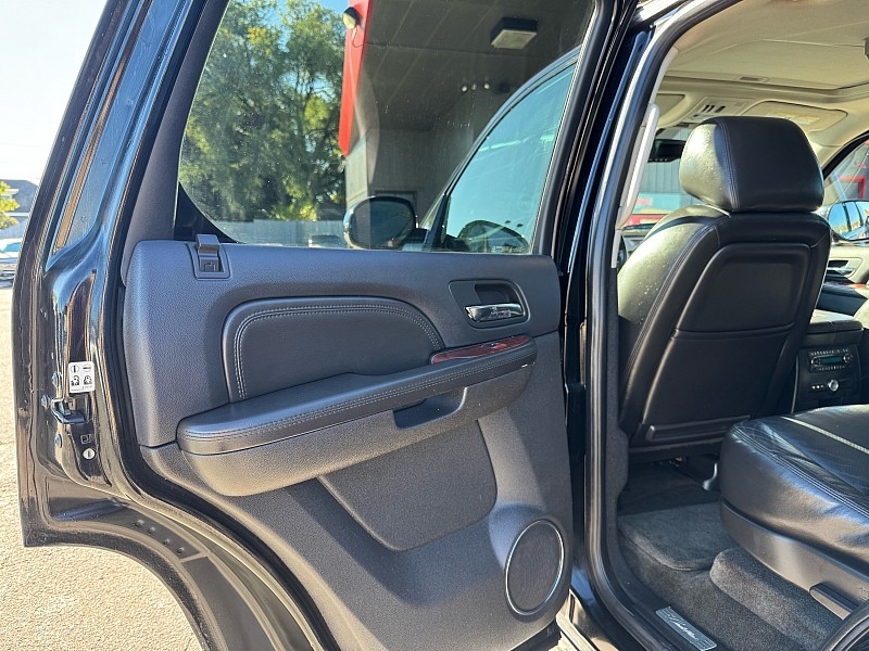 Cadillac Escalade AWD Luxury 2010 Cadillac Escalade AWD Luxury 2010