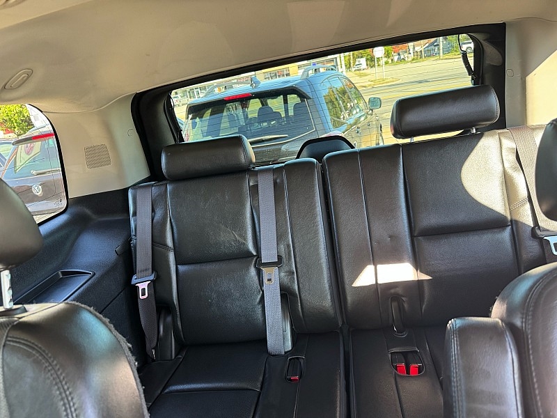 Cadillac Escalade AWD Luxury 2010 Cadillac Escalade AWD Luxury 2010