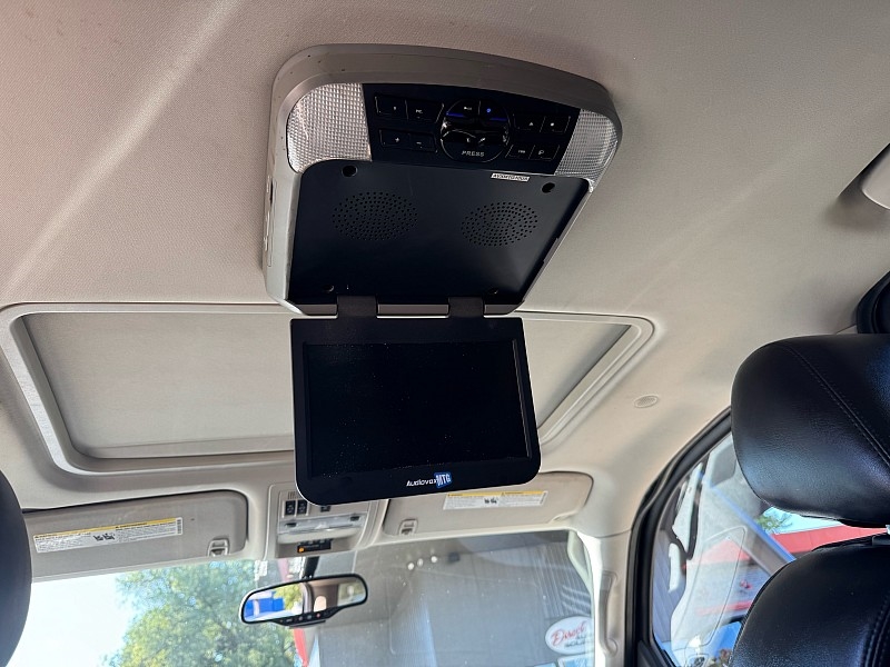 Cadillac Escalade AWD Luxury 2010 Cadillac Escalade AWD Luxury 2010