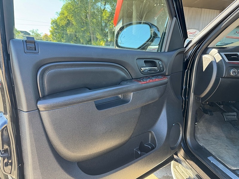 Cadillac Escalade AWD Luxury 2010 Cadillac Escalade AWD Luxury 2010