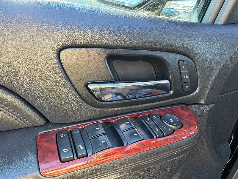 Cadillac Escalade AWD Luxury 2010 Cadillac Escalade AWD Luxury 2010